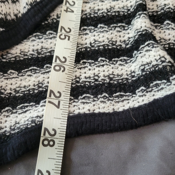 Mauve Knit Wrap Sleevless Top Black/White Stripe Pattern Size Large - Picture 5 of 6